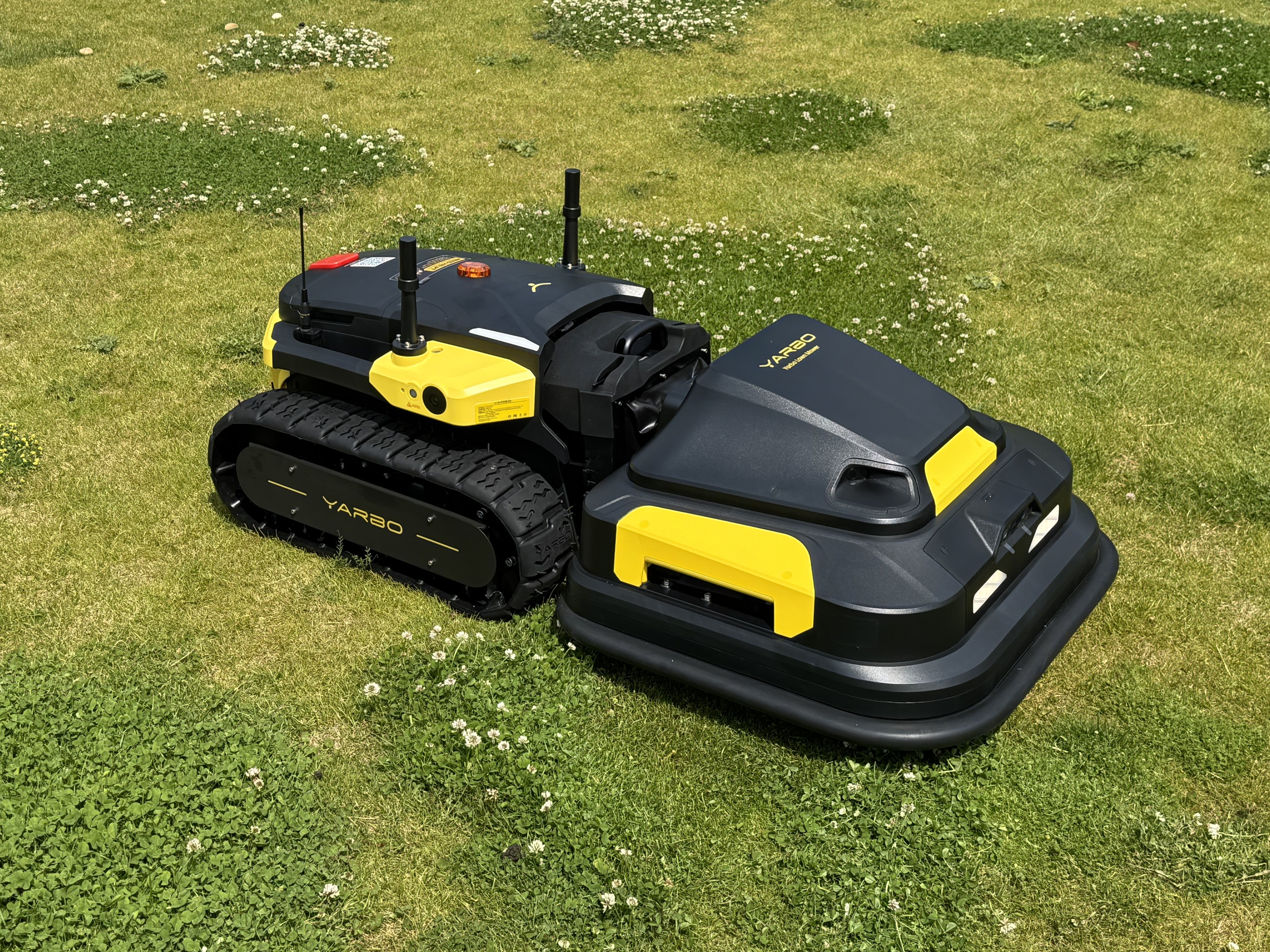 YARBO Mähroboter Set – Core Steuereinheit mit Lawn Mower Modul für bis zu 25.000 m² Rasen, 50 cm Schnittbreite