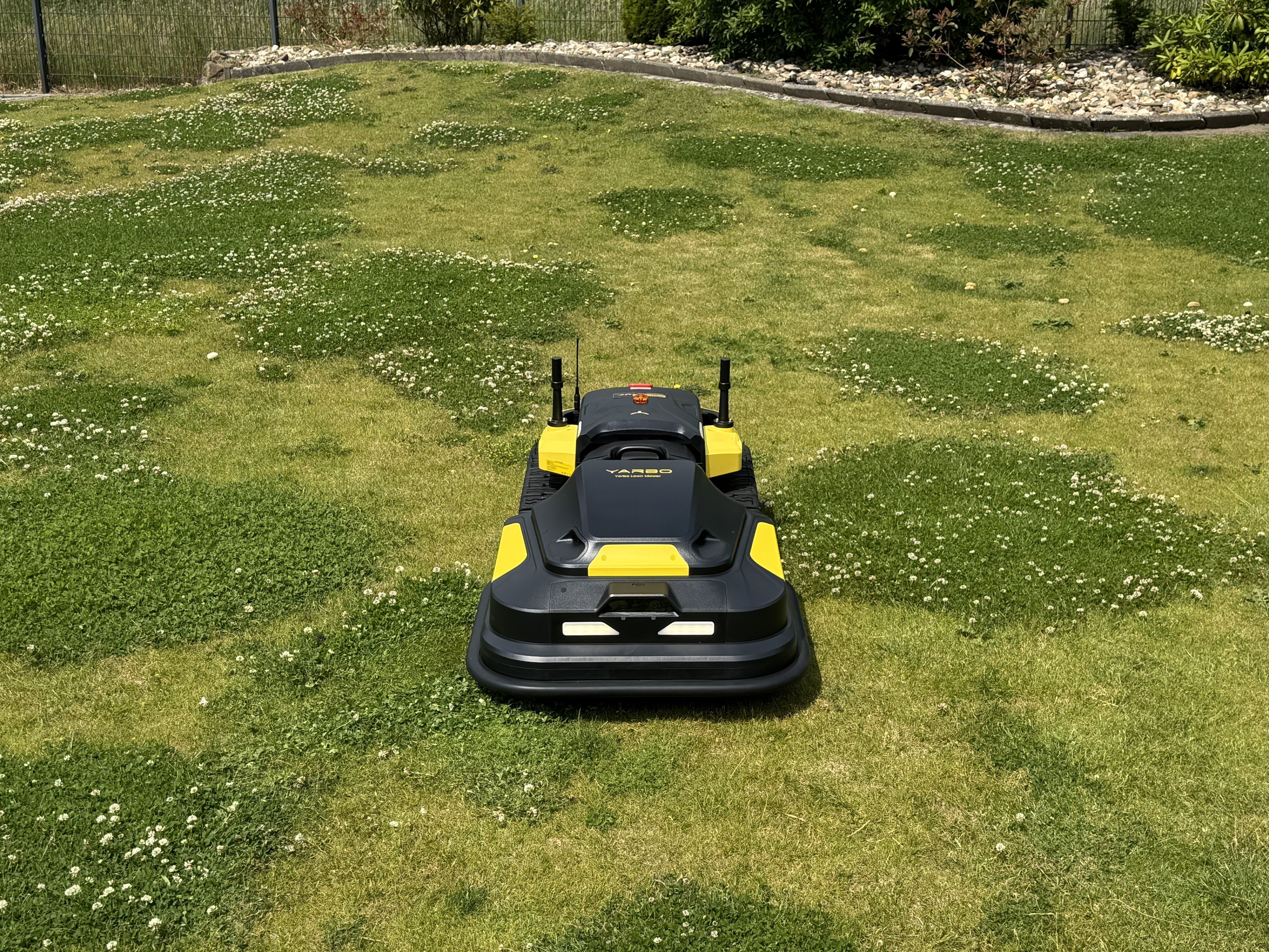 YARBO Mähroboter Set – Core Steuereinheit mit Lawn Mower Modul für bis zu 25.000 m² Rasen, 50 cm Schnittbreite